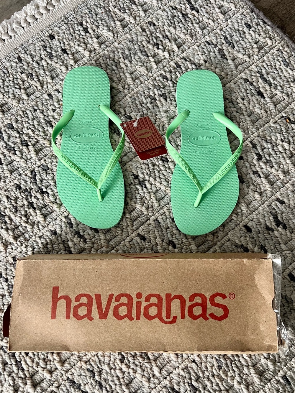 Havaianas Slim Flip Flops in Mint NEW